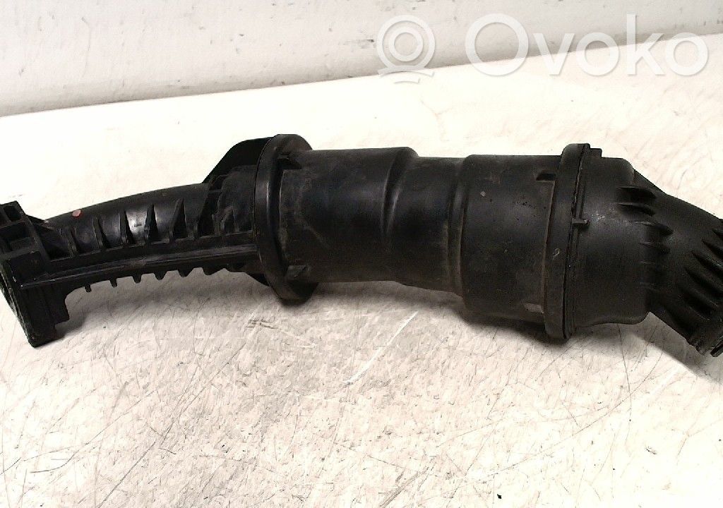Volvo V70 Tubo flessibile intercooler 