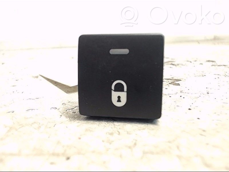 Peugeot Partner Central locking switch button 