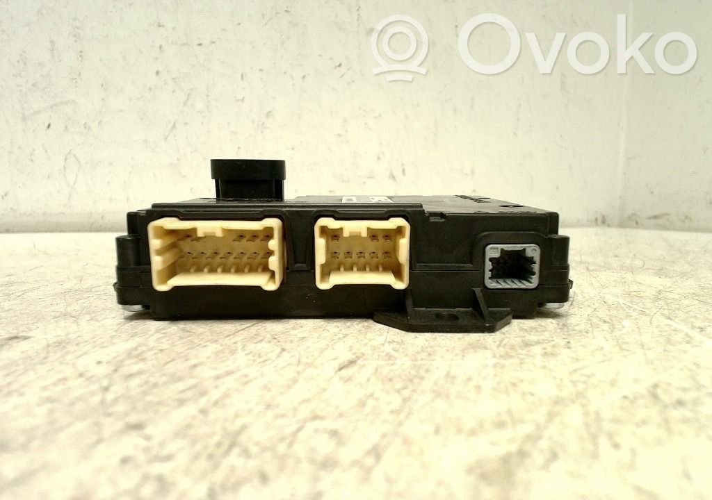 Nissan NV300 Keyless (KESSY) go control unit/module 