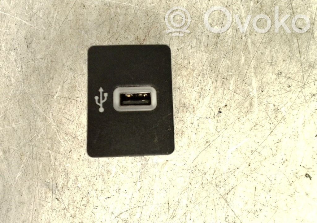 Ford Transit Custom USB socket connector 