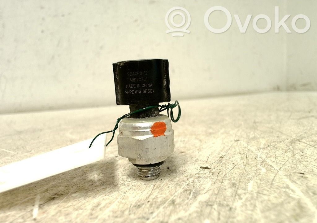 Hyundai Ioniq Air conditioning (A/C) pressure sensor 