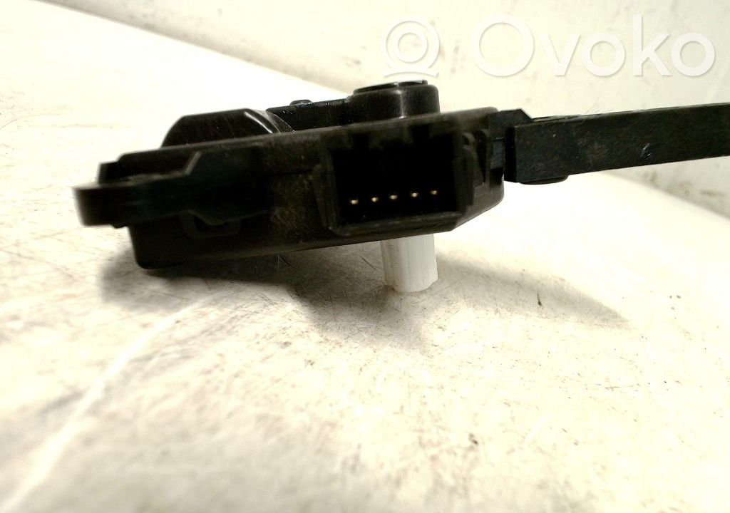 KIA Niro Motor/activador trampilla del aire acondicionado (A/C) 