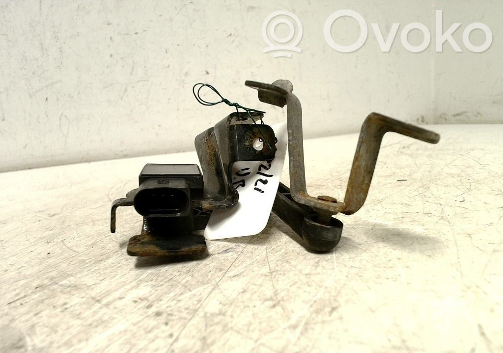 Skoda Octavia Mk4 Headlight/headlamp level sensor 
