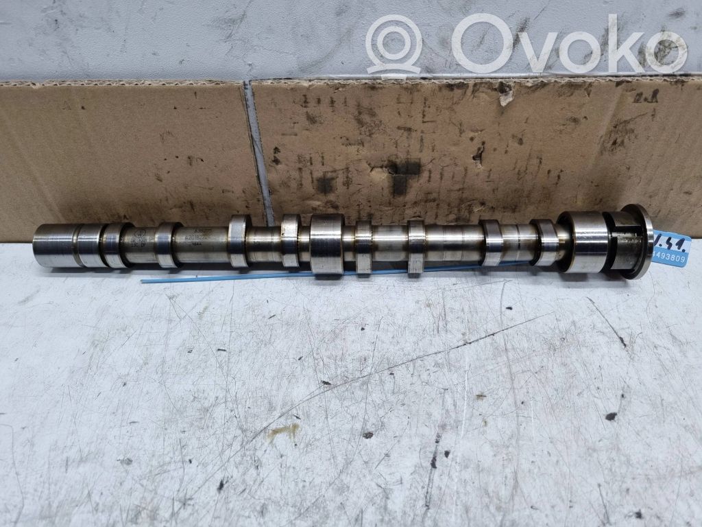 Volkswagen Golf VI Camshaft 
