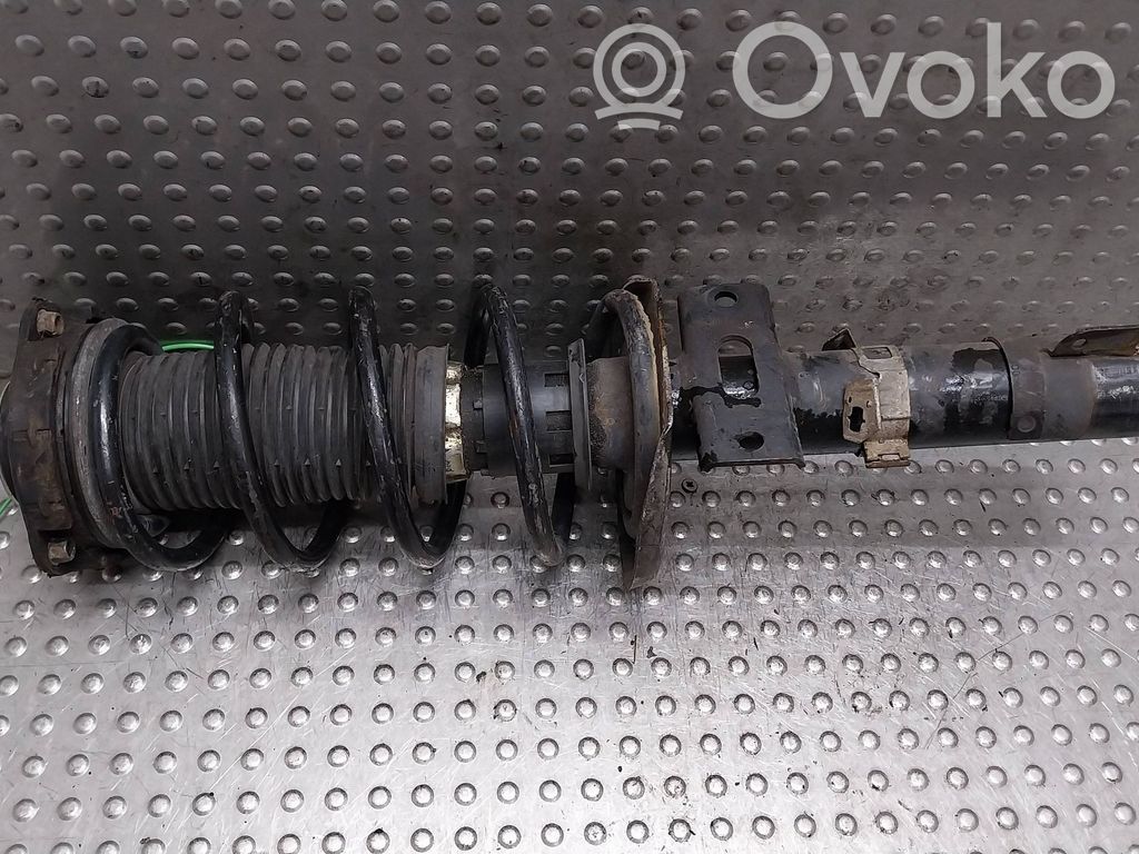 Volkswagen Polo IV 9N3 Amortyzator przedni 