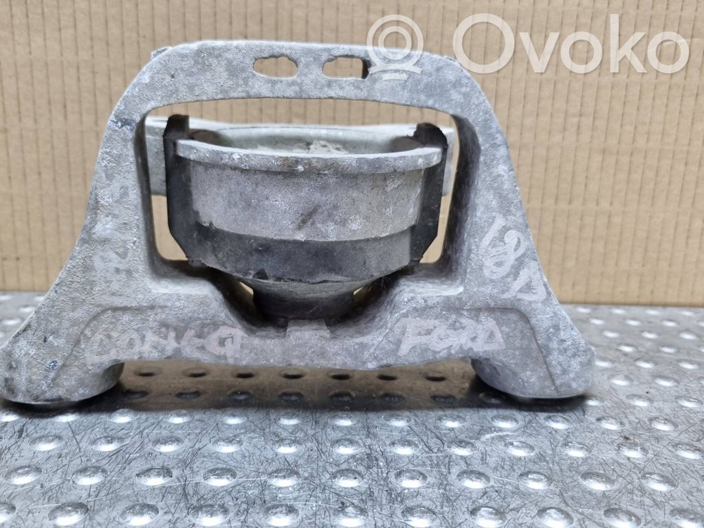 Ford Focus Engine mount vacuum valve 