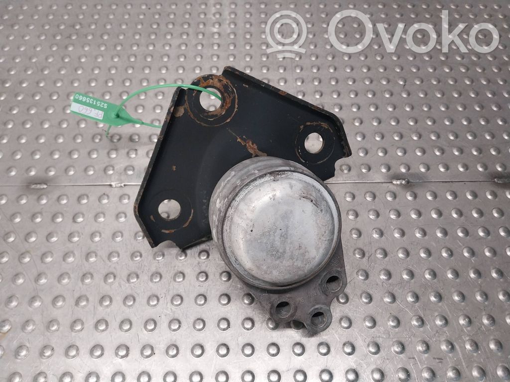 Ford Fiesta Engine mount vacuum valve 