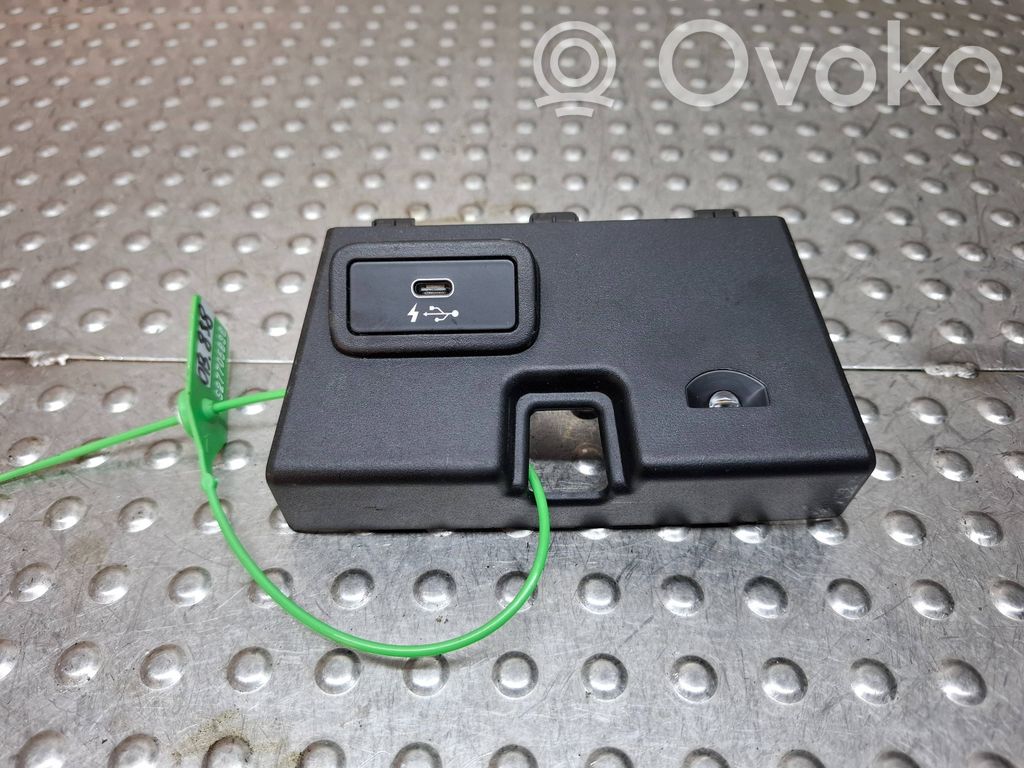 Gniazdo / Złącze USB   S27705838,8711939,6807232