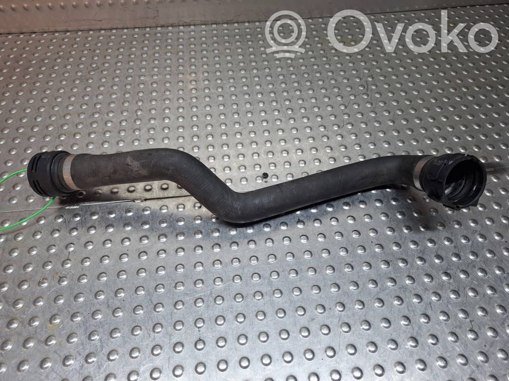 BMW 1 F20 F21 Conductă/furtun lichid de răcire motor 