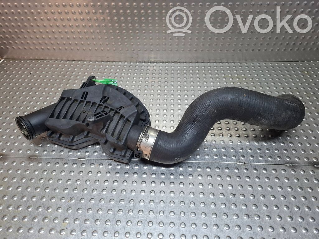 Audi Q3 F3 Rura / Wąż dolotowy powietrza 