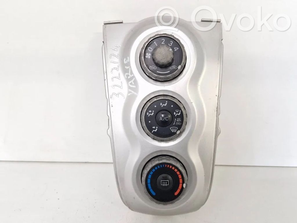 Toyota Yaris Panel klimatyzacji 