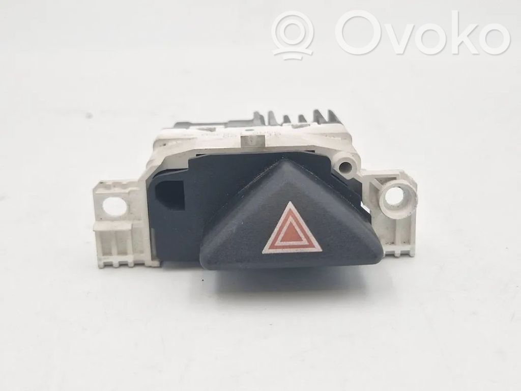 Botón interruptor de luz de peligro   1112004,98AG13A350AE
