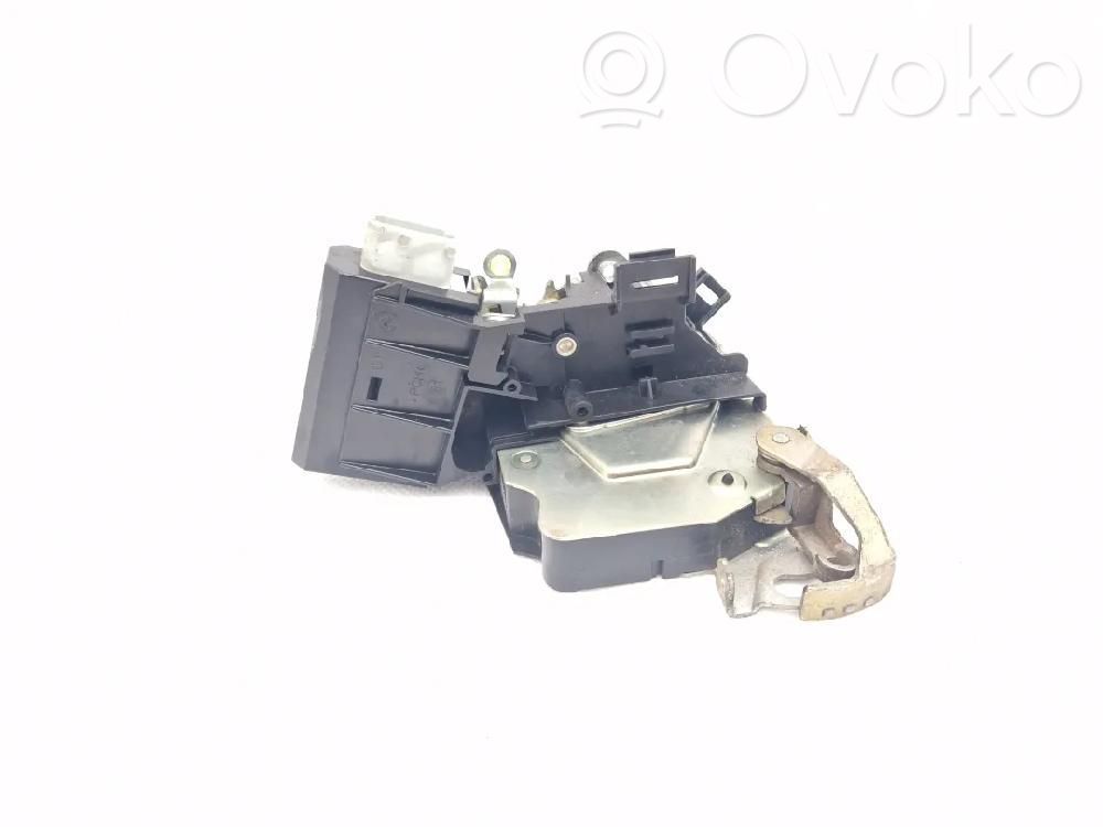Etuoven lukko   51218235104