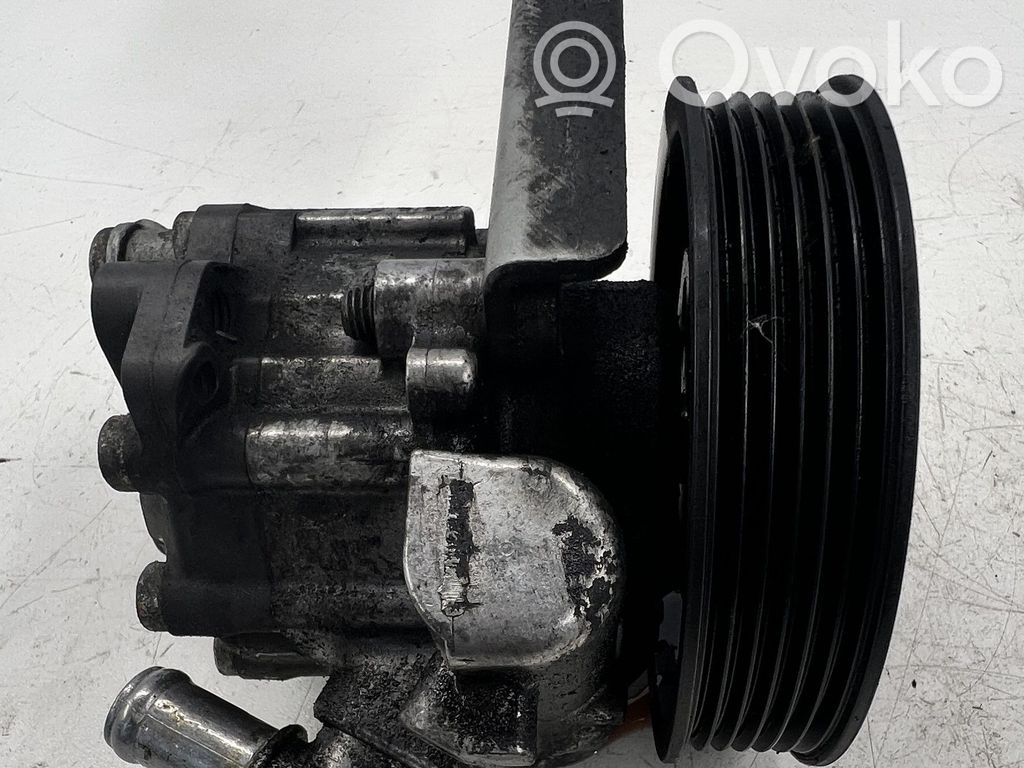 Ohjaustehostimen pumppu