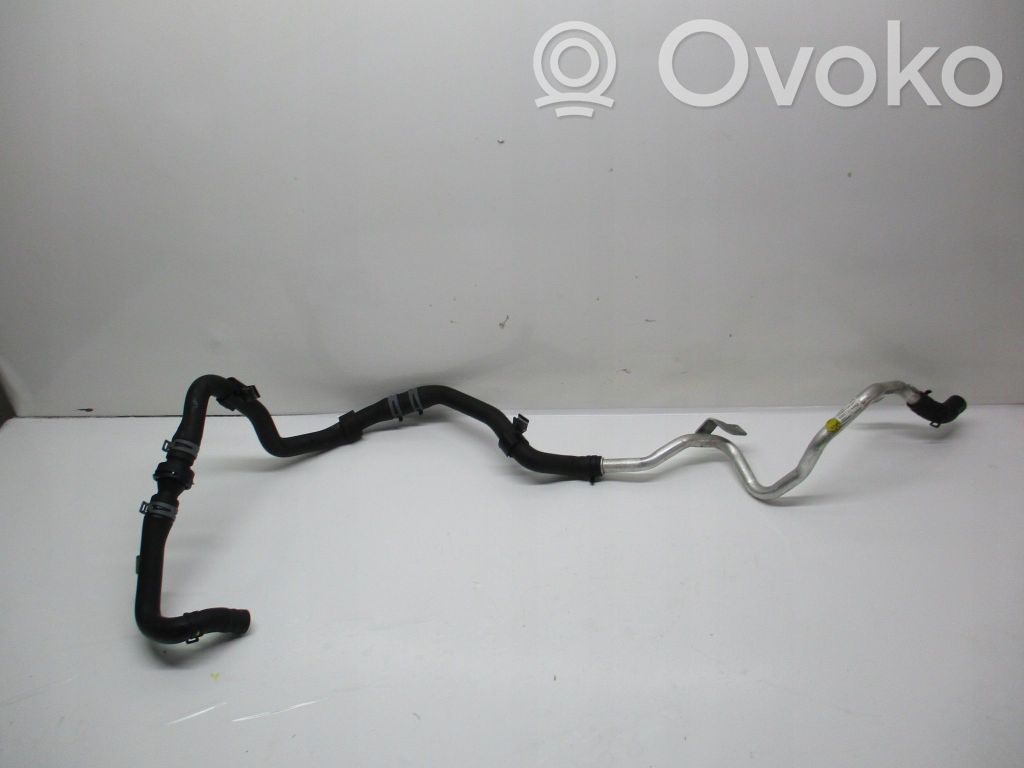Audi A4 S4 B9 Engine coolant pipe/hose 