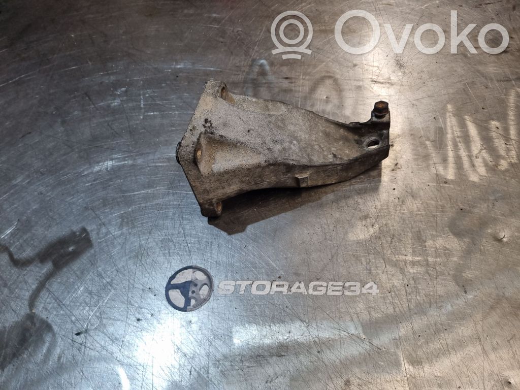 BMW 5 E34 Engine mounting bracket 