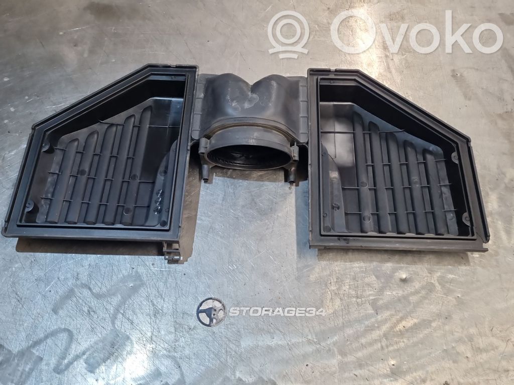 BMW X5 E70 Air filter box 