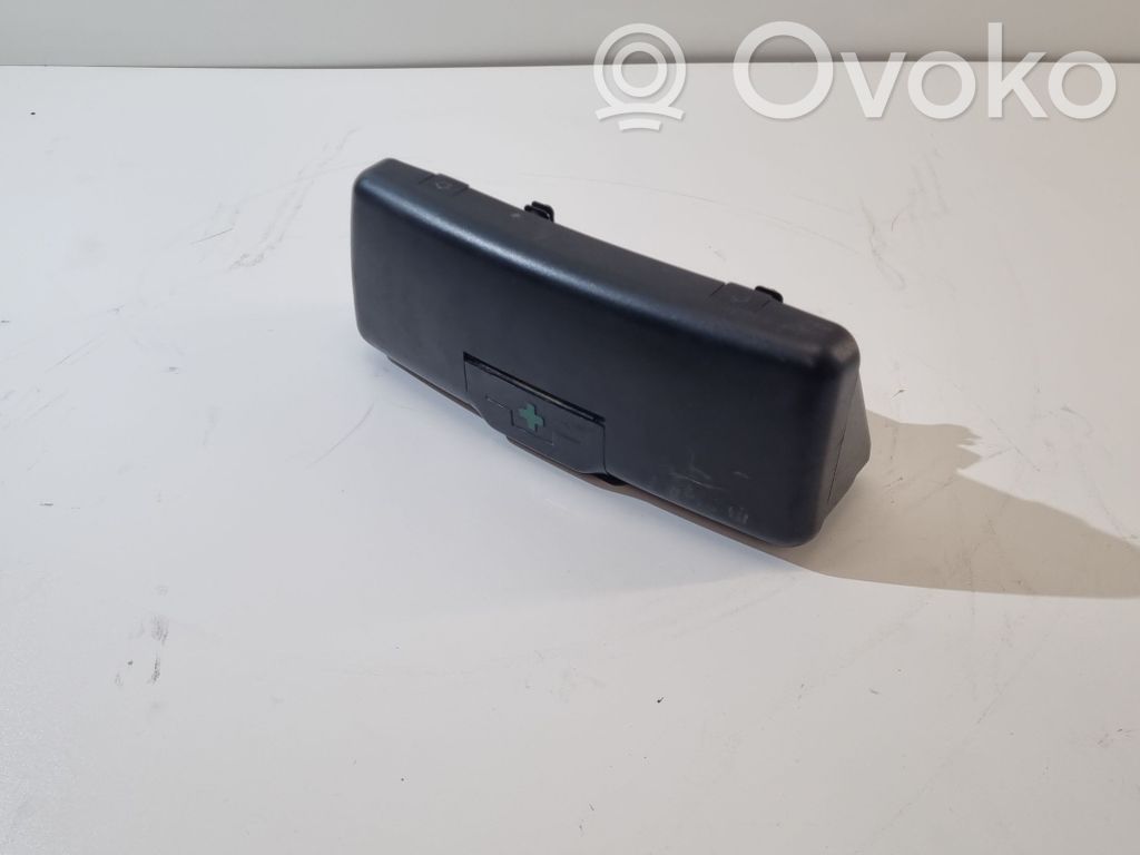 BMW 5 E39 First aid kit 