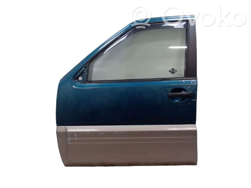 Nissan Terrano Porte avant