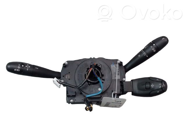 Peugeot 207 Leva/interruttore dell’indicatore di direzione e tergicristallo 