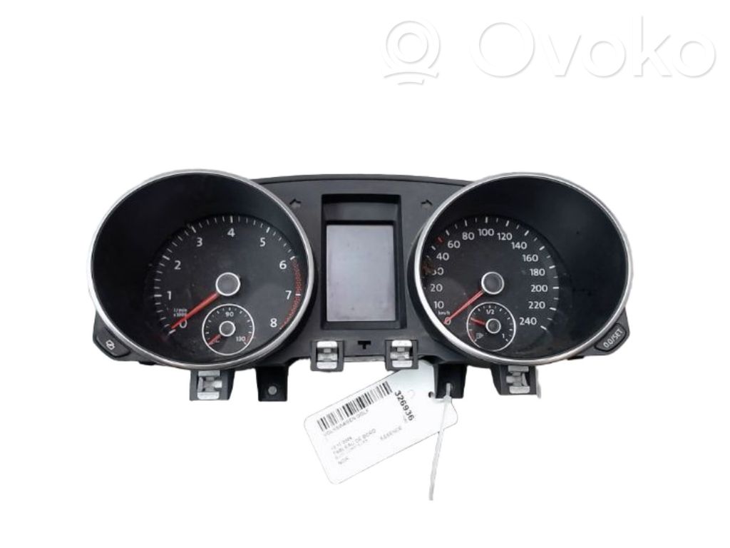 Volkswagen Golf SportWagen Speedometer (instrument cluster) 