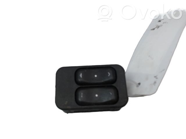 Opel Corsa C Electric window control switch 