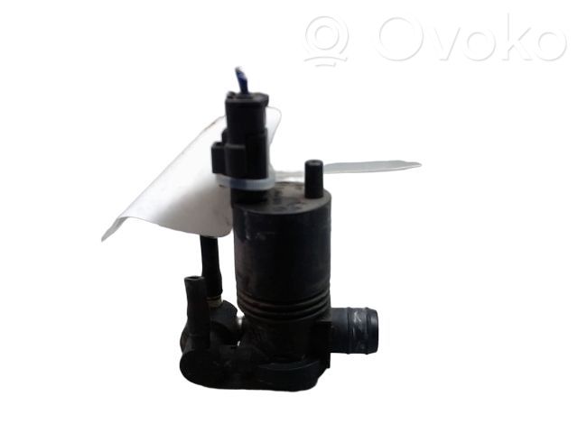 Nissan Note (E12) Windscreen/windshield washer pump 