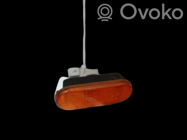 Volkswagen Polo III 6N 6N2 6NF Indicatore di direzione del parafango anteriore