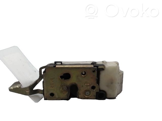 Peugeot Boxer Zamek drzwi przednich 