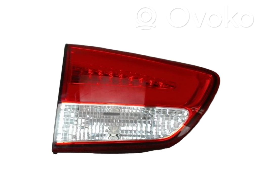 KIA Carens III Luces portón trasero/de freno