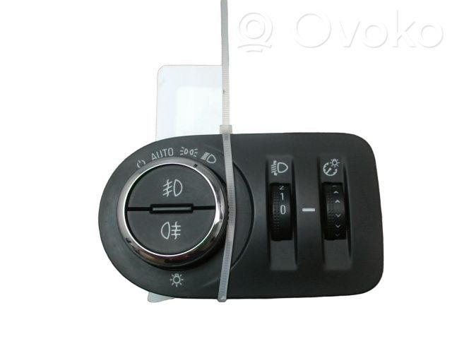 Light switch   13470446,13470446