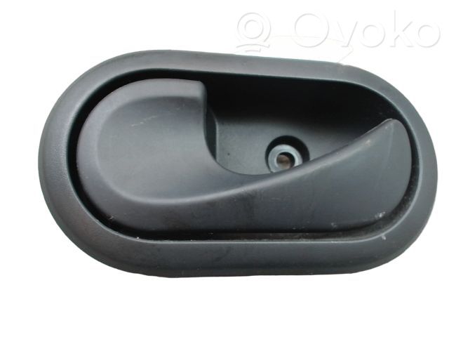 Manecilla interna puerta trasera   8200733848,125057,55830,8200606890,8200733848,DA2208622