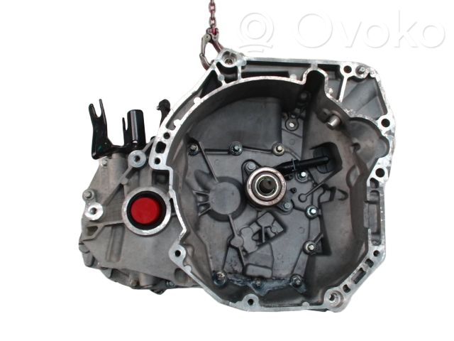 Nissan Micra C+C Cutie viteze manuală cu 5 trepte 