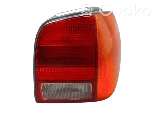 Volkswagen Polo III 6N 6N2 6NF Lampă spate în caroserie