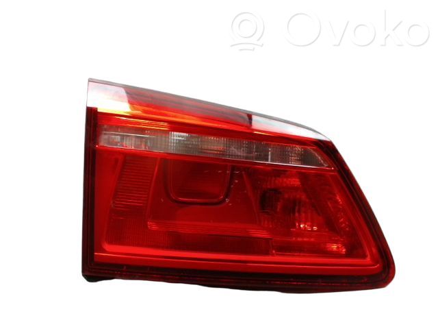 Volkswagen Golf SportWagen Lampă spate în capacul portbagajului 