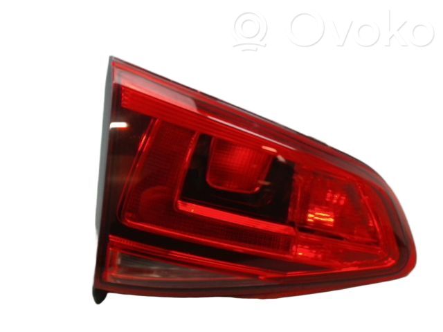 Volkswagen Golf SportWagen Lampă spate în capacul portbagajului 