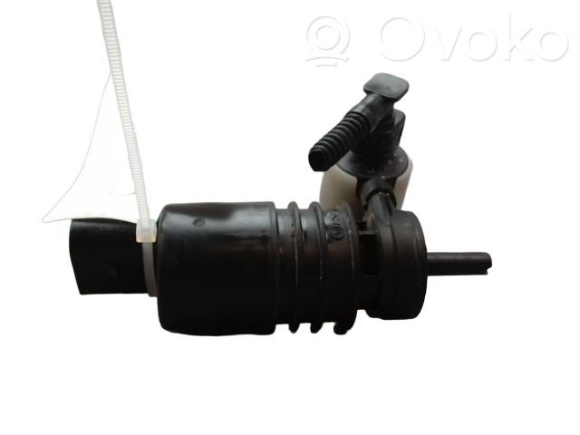 Opel Corsa E Windscreen/windshield washer pump 