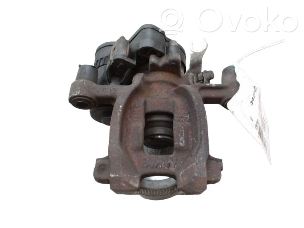 BMW 2 F46 Bremssattel hinten 