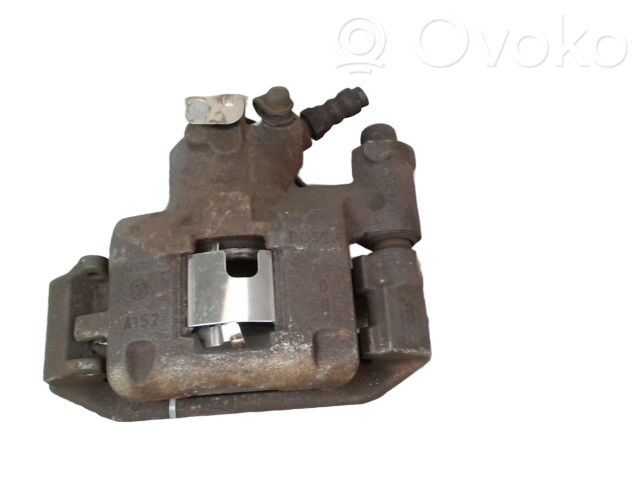 Fiat 500 Zacisk hamulcowy przedni 