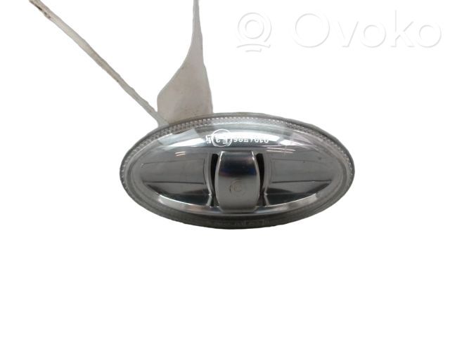 Seitenblinker   6325G3,0910915,15225589,180273002,1802730021,3040974,4225178,44183535,5501404NAE,632561,632574,6325G3,6325G4,6600078,817300H010,9680057480,CI2014041,CI3044041,CI3204041,CI5204041,CI5224041,CI5224041CZ,CI7154041,CI7174041,CI9174041,FL0291,PG0094041,PG0614041,PG2014041,PG4224041,PG9064041,PG9084041,TY2014041