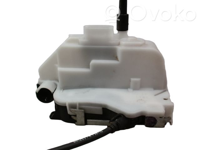 Renault Twingo II Serratura portiera anteriore 