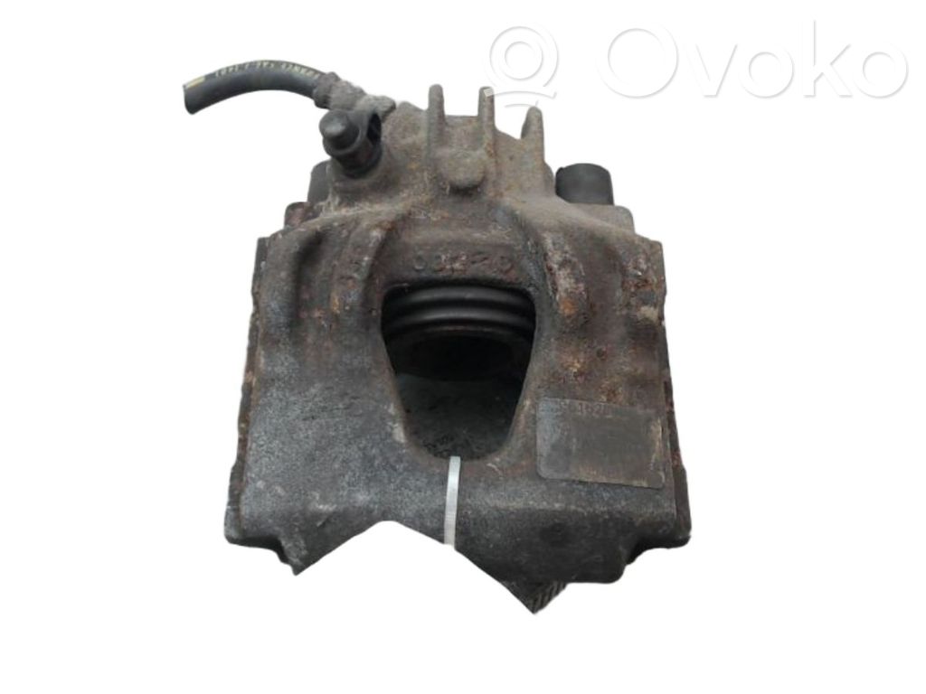 Peugeot 306 Zacisk hamulcowy przedni