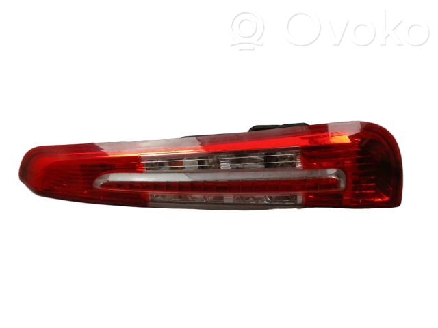 Ford C-MAX I Luz trasera/de freno 
