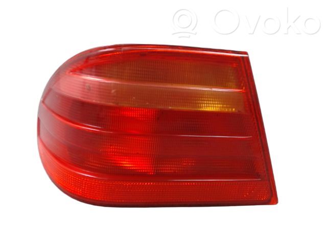 Mercedes-Benz E W210 Lampa tylna 