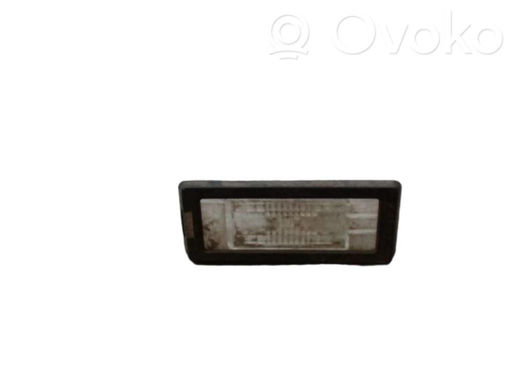 Renault Scenic III - Grand scenic III Lampa oświetlenia tylnej tablicy rejestracyjnej