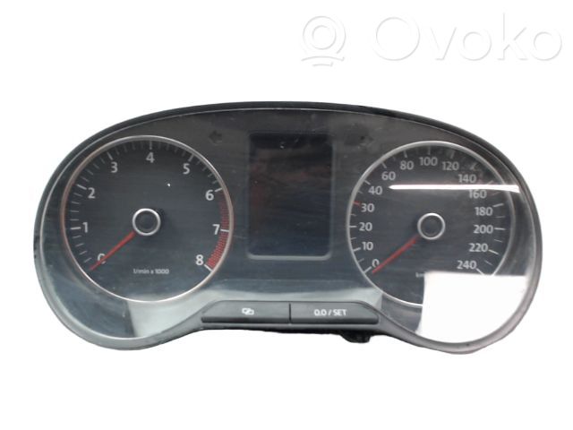 Volkswagen Polo V 6R Tachimetro (quadro strumenti) 