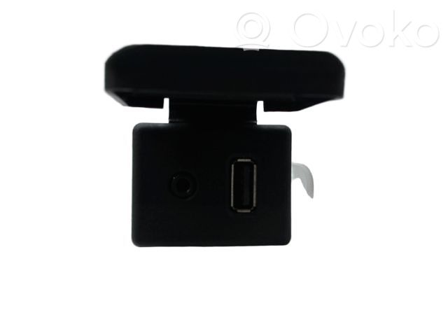 Enchufe conector USB   20874710,20874710