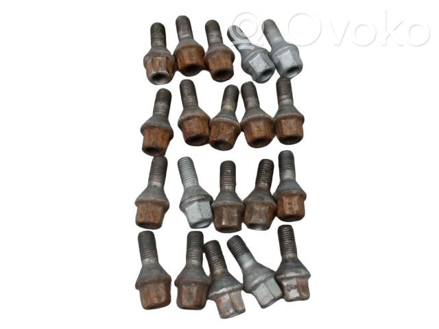 Mutterit/pultit   7703003008,7703003008