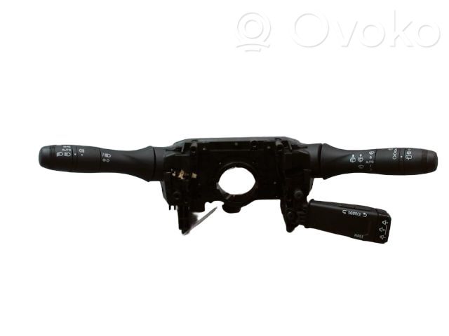 Dacia Duster III Wiper turn signal indicator stalk/switch 