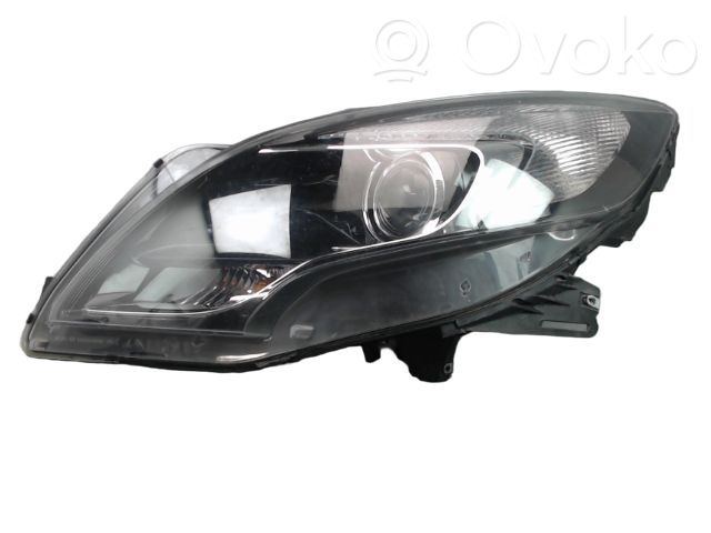 Opel Zafira C Lampa przednia 